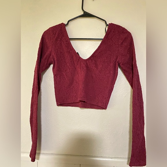 Forever 21 Burgundy Long Sleeve Deep V-Neck Crop Top - Picture 4 of 5